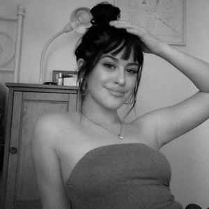 Meet your Posher, Nina